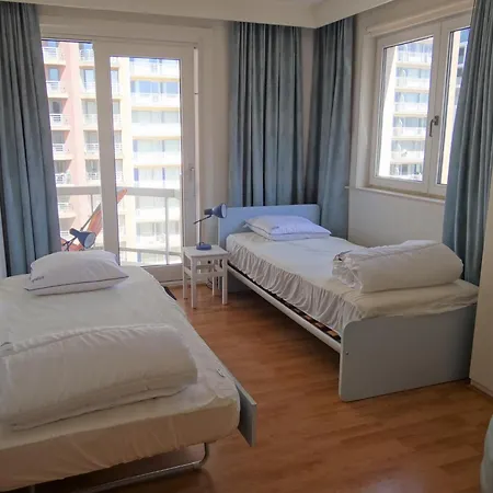 شقة In Near The *